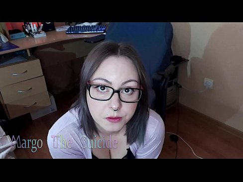 ❤️ 戴眼鏡的性感女孩在鏡頭前深吸假陽具 ❤ 俄羅斯色情 在色情 zh-tw.zoomporno.ru
